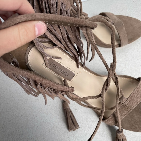 Forever 21 lace up heels fringe size 6 - Picture 3 of 5
